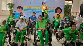 Peduli Sesama, Perusahaan Teknologi Ini Berikan Bantuan pada Anak Penderita Cerebral Palsy