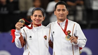 Emas Indonesia di Paralimpiade Paris 2024 dan Kemenangan Emosional Hikmat Ramdani-Leani Ratri Oktila