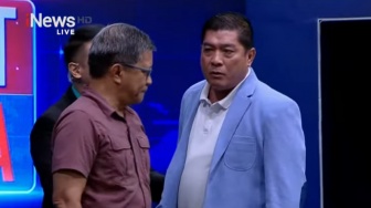 Debat Panas di TV Nasional, Relawan Jokowi Ngamuk Hingga Nyaris 'Pukul' Rocky Gerung