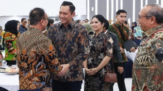 Setia Dampingi AHY, Annisa Pohan Padukan Batik Serimbit dengan Tas Quite Luxury Setara Belasan Kali Gaji Pokok Menteri