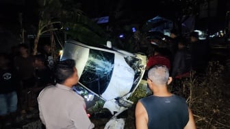 Bukan Terbang, Ini Penyebab Mobil Terbalik di Seberang Sungai Playen Gunungkidul