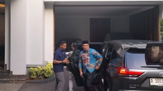 Naik Innova Zenix, Ridwan Kamil Sambangi Kediaman Jusuf Kalla Sore Ini