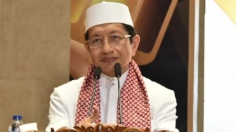 Profil Nasaruddin Umar, Imam Besar Masjid Istiqlal Cium Kepala Paus Fransiskus dengan Penuh Toleransi