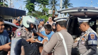 Geger Pengemudi Avanza Meninggal di Tengah Jalan, Mobilnya Tiba-tiba Berhenti Mendadak