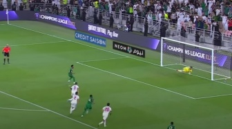 Maarten Paes Tidak Sempurna di Debut Timnas Indonesia vs Arab Saudi, Lakukan Blunder Viral: Netizen Itu Segaja Biar...