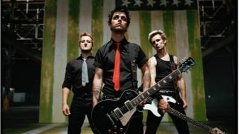 Makna Lagu The American Dream Is Killing Me dari Green Day