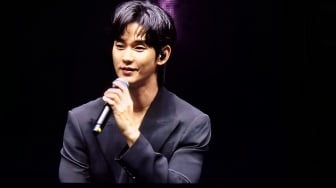 Kim Soo Hyun Puji Habis-habisan Penggemar Berhijab di Fan Meeting Indonesia