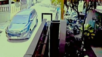 Viral! Aksi Pencurian Terekam Jelas, Pelaku Gunakan Innova Reborn di Campang Raya
