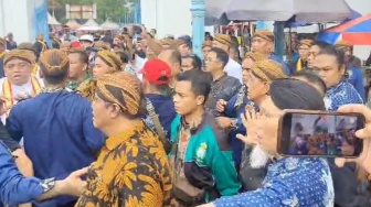 Ini Kronologi Kubu LDA dan Raja Keraton Solo Adu Jotos Saat Tabuh Gamelan Sekaten