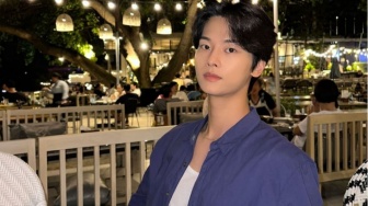 4 Ide Outfit Hangout Santai ala Cha Hak Yeon yang Wajib Kamu Coba