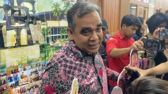 Saling Lempar Salam, Ada Apa Antara Megawati dan Sekjen Gerindra?