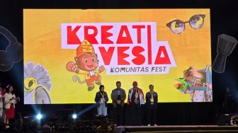 Pemuda Asal Samarinda Sabet Juara 2 di Banjarbaru dengan Karya Alat Musik Sape