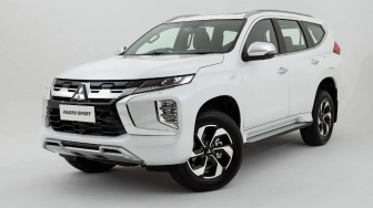 Pajero Sport dan BMW Jadi Barang Bukti Gratifikasi Pimpinan DPRD Kabupaten Bekasi