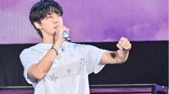 Doyoung NCT Tutup Tur Solo Jepang Pertama Lewat Panggung Emosional di Tokyo