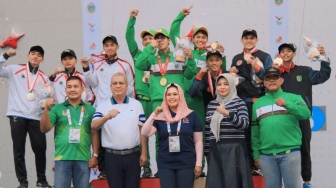 Atlet Angkat Besi Kalbar Raih Medali Perak dan Perunggu di PON XXI Aceh