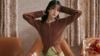 5 OOTD Knitwear ala Wonyoung IVE yang Bisa Kamu Tiru, Cozy dan Menawan!
