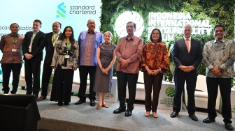 CEO Standard Chartered Group Bill Winters Tekankan Komitmen Strategis terhadap Transisi Energi di ISF 2024