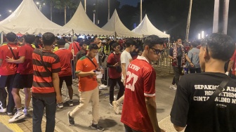 Amsyong! Keluar Duit Banyak tapi Gagal Nonton Squad Garuda, Suporter Timnas di GBK Gigit Jari Ketipu Calo Tiket