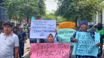 Pro Kontra Relokasi, Dua Kubu Pedagang Teras Malioboro 2 Beda Pendapat saat Aksi di Kepatihan