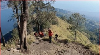 Pendaki Perempuan Terperosok di Gunung Abang, Sampai Hari Ini Belum Ditemukan