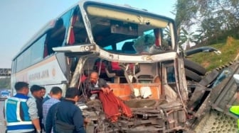 Kecelakaan Bus dan Truk di Tol Batang, 6 Orang jadi Korban