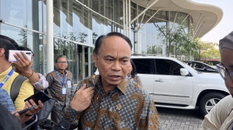 Budi Arie Mendadak Kikuk Dicecar Soal Jet Akun Fufufafa dan Jet Pribadi Kaesang