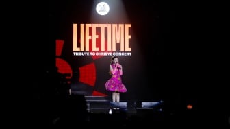 Penyanyi Mahalini tampil saat konser Lifetime Tribute to Chrisye di Istora Senayan, Jakarta, Senin (16/9/2024). [Suara.com/Alfian Winanto]