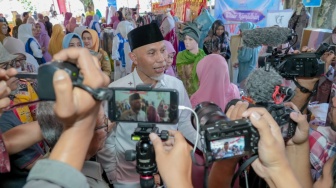 'Lanjutkan!' Pedagang Pasar Pariaman Serukan Dukungan Penuh untuk Mahyeldi-Vasko