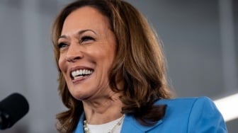 Mantan Staf Kamala Harris Desak Biden Mundur, Paksakan Sejarah Presiden Wanita Pertama AS?