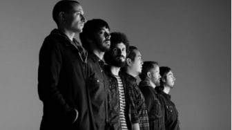 Lagu 'The Messenger' Linkin Park: Cinta yang Menguatkan di Masa Sulit