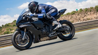 Yamaha Kenalkan R1 Varian Terbaru, Sayangnya Cuma Track Only