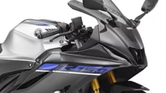 Yamaha R15M Carbon Fiber Pattern: Aura Sporty Makin Garang dengan Fitur Canggih