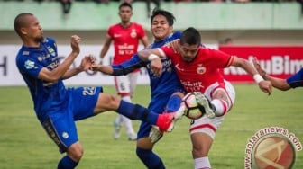 Laga Klasik: Drama di Solo, Persija Menang Walkout atas Persib Bandung