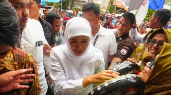 Ritual Khofifah-Emil Sebelum Mengambil Nomor Urut Pilgub Jatim 2024