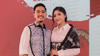 Kaesang dan Erina Gudono Kembali Tuai Kritik Netizen Jelang Kelahiran Anak: Pakai Sneakers Rp10 Juta di UPenn