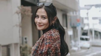 Prilly Latuconsina Nyaris Hilang Saat Syuting Dokumenter di Laut Kaimana