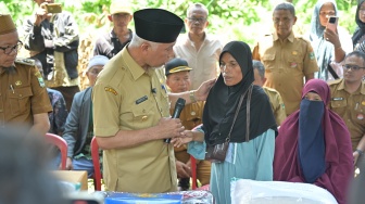 Gubernur Sumbar Janji Fasilitasi Pendidikan Keluarga Gadis Penjual Gorengan yang Tewas Dibunuh di Padang Pariaman