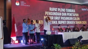 Dapat Nomor Urut 2 di Pilkada Sragen, Eks Anak Buah Jokowi: Ngambil Undian Sambil Bersholawat