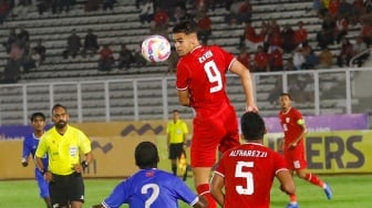 Lagi-Lagi Tunjukkan Performa Impresif, Jens Raven Layak Naik Tingkat ke Timnas Senior?