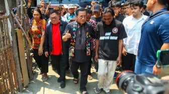 Momen Pramono Anung Janji Selesaikan Masalah Warga Kampung Bayam