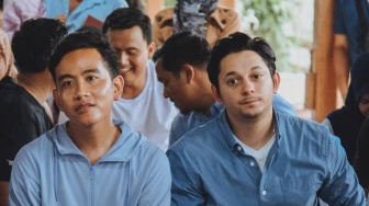 Sempat Foto Bareng Gibran, Publik Sebut Penangkapan Andrew Andika Cuma Pengalihan Isu Fufufafa?