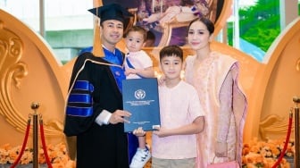 Apa Itu Gelar Doktor Honoris Causa Seperti yang Didapatkan Raffi Ahmad?