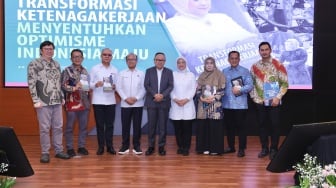 Di Akhir Masa Jabatan, Menaker Luncurkan Buku Transformasi Ketenagakerjaan Menyentuhkan Optimisme Indonesia Maju