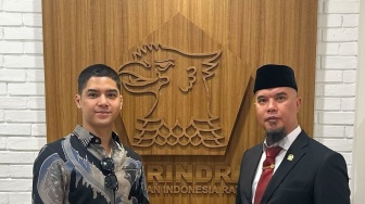 Cuma Ucapkan Selamat Buat Ahmad Dhani yang Baru Dilantik Jadi Anggota DPR RI, Al Ghazali Lupakan Mulan Jameela?