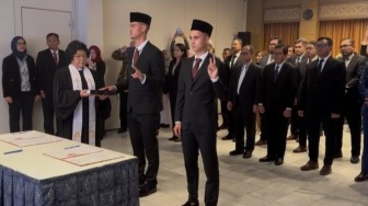 Mees Hilgers dan Eliano Reijnders Resmi Jadi WNI, Debut Oktober Terwujud?