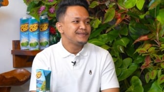 Beda 180 Derajat dengan Fuji, Komika hingga Penyanyi Ini Semangati Tubagus Joddy Usai Bebas