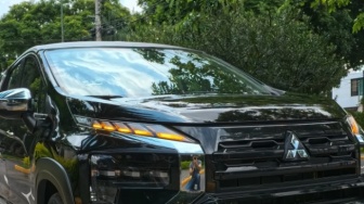 Potret Modifikasi Anti Mainstream: Mitsubishi Xpander Disulap Jadi Mobil Jenazah