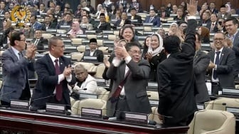 Resmi Jadi Wakil Ketua MPR, Bambang Pacul Disambut Meriah, Langsung Diteriaki 'Korea'