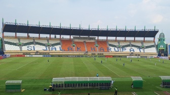 Penampakan Lapangan Stadion Si Jalak Harupat Pasca Dipakai Konser Sheila On 7