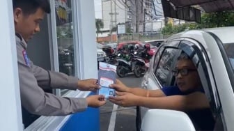 Perpanjang SIM Anti Ribet! Layanan Drive Thru di Bandar Lampung Diserbu Warga